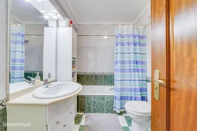 Apartamento T3, Mem Martins, com excelentes áreas,  de 2001-3