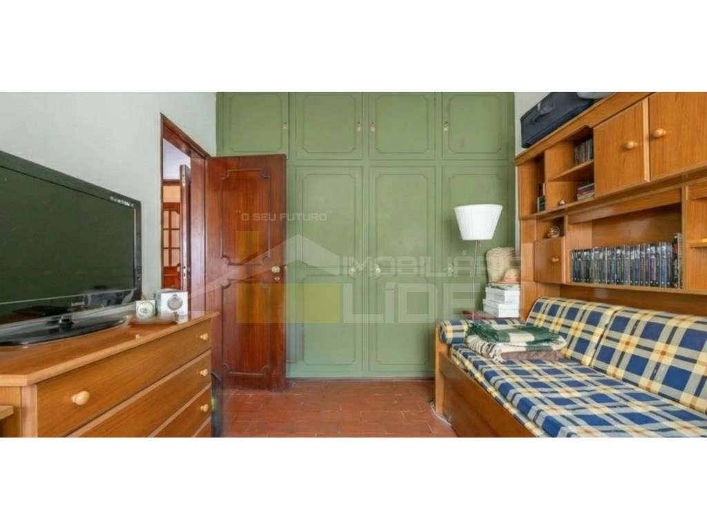 Moradia isolada T5 com 250m2 S. Sebastiao de Guerreiros, Loures.-8