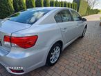 Toyota Avensis 1.6 - 8