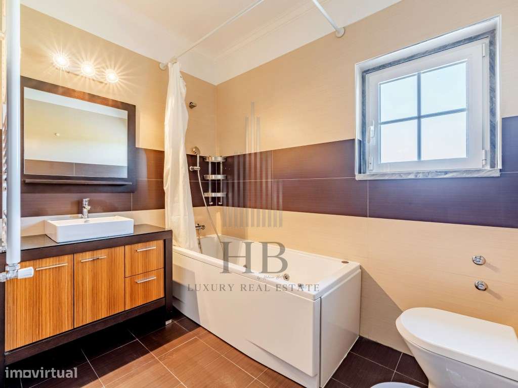 Exclusiva Moradia T4 com Piscina e Jardim |S. Joao das Lampas |Sintra-35