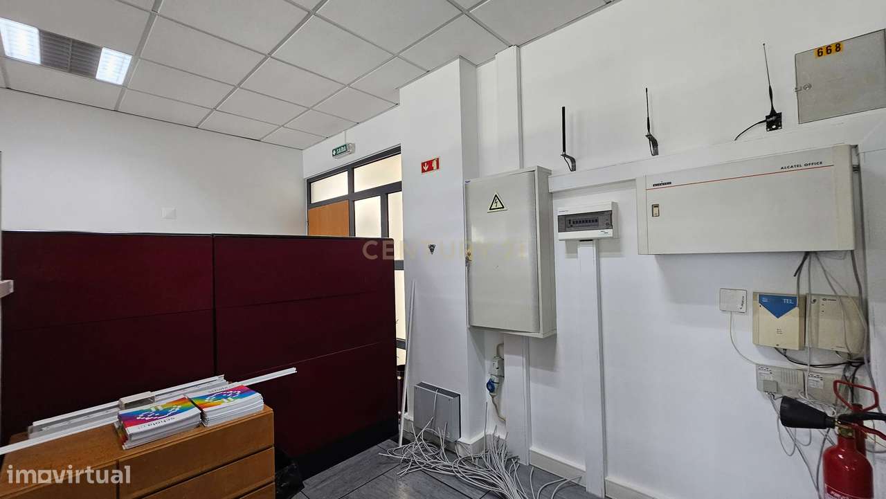 Escritório amplo e totalmente equipado no ElosPark II, em S. Marcos-15