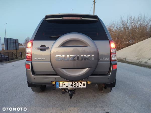 Suzuki Grand Vitara 2.0 De luxe - 14