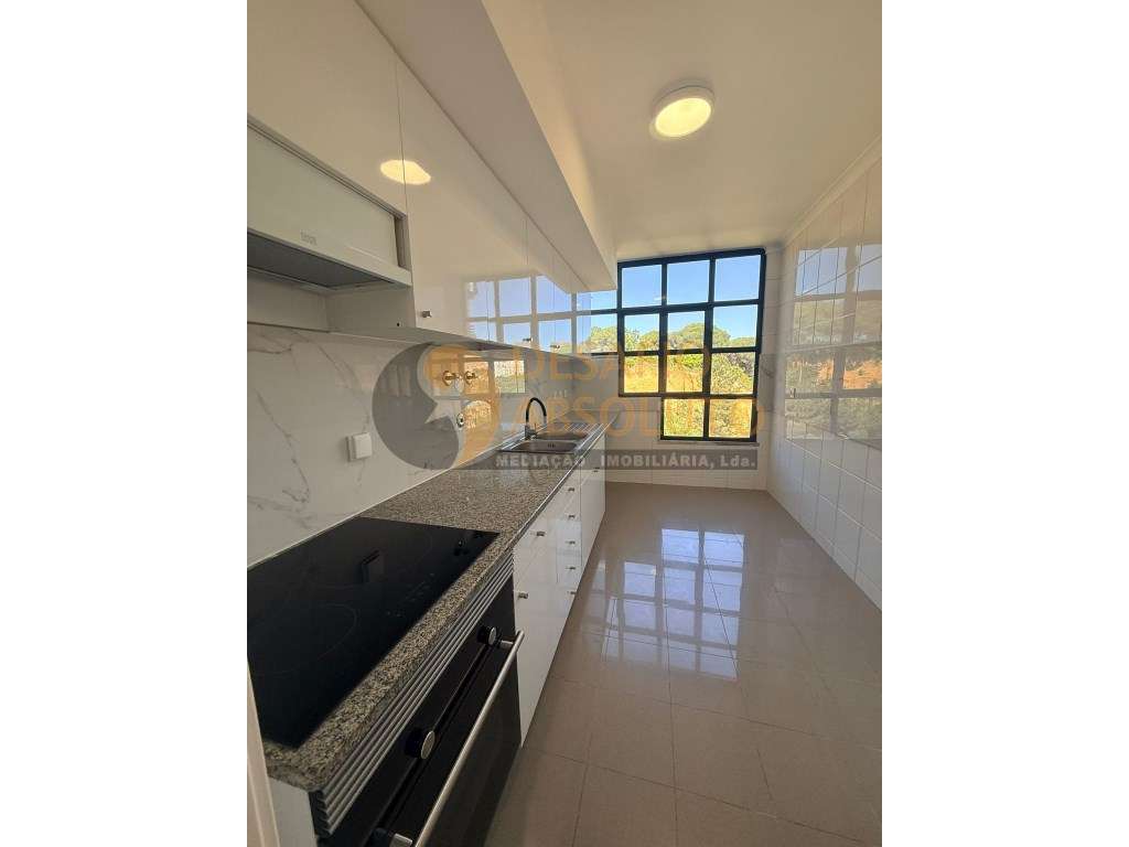 Apartamento T3 c/ Arrecadação. Feijó | Almada-8