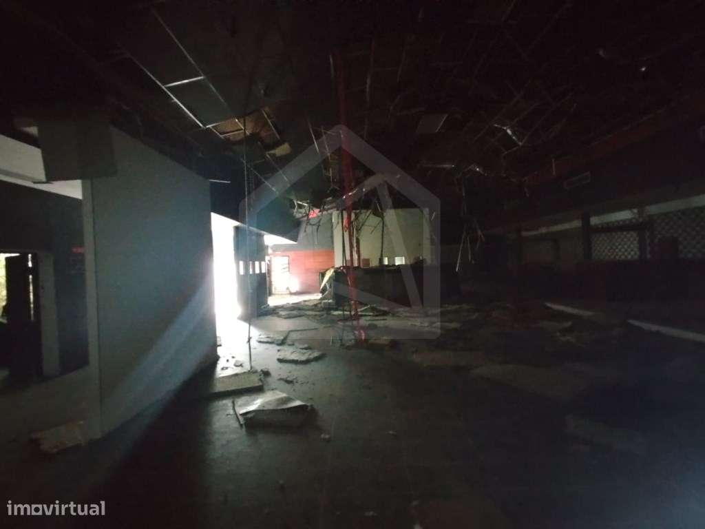 Pavilhão/Discoteca em Aradas - Grande imagem: 4/13