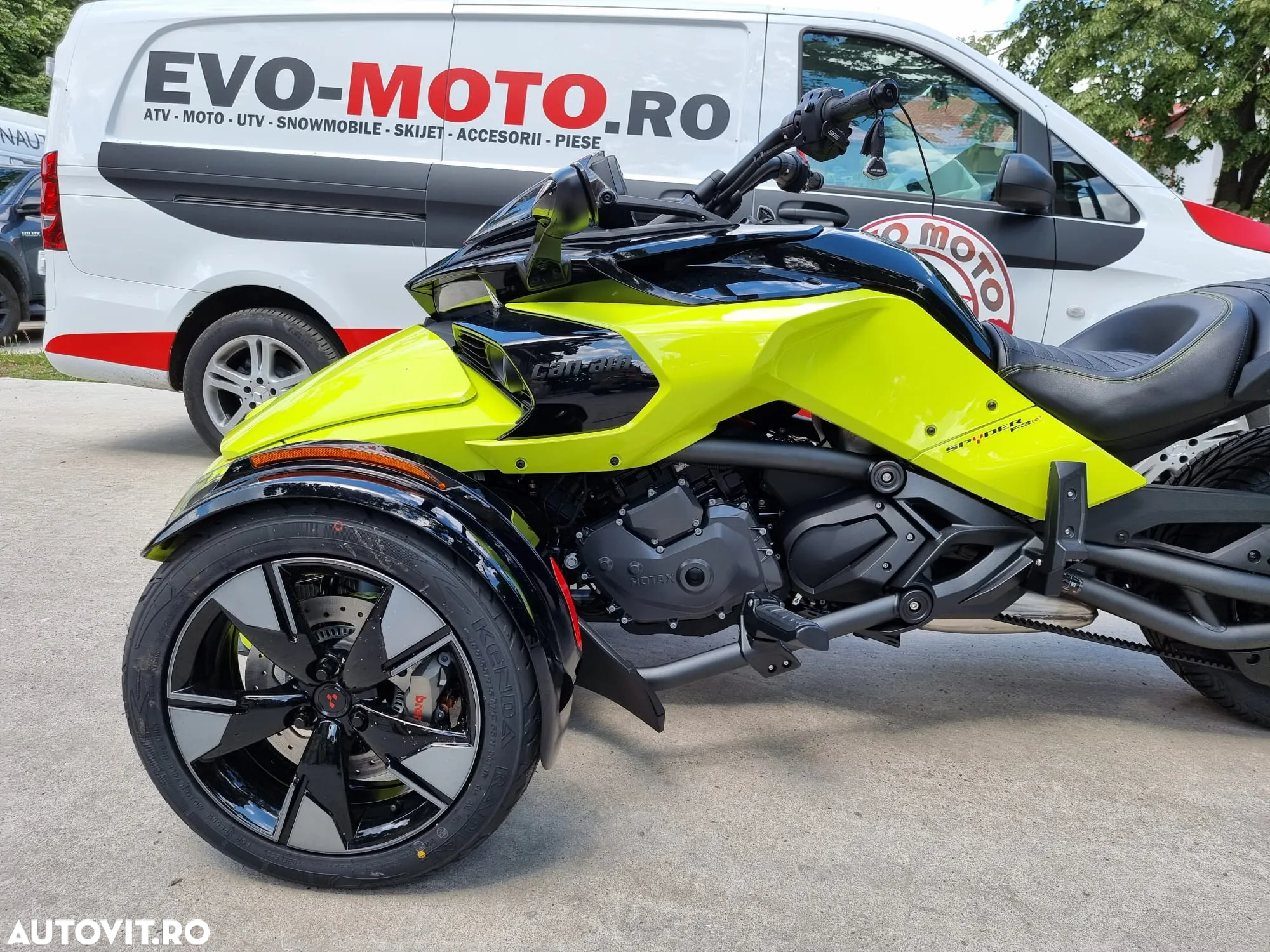 Can-Am Spyder - 5