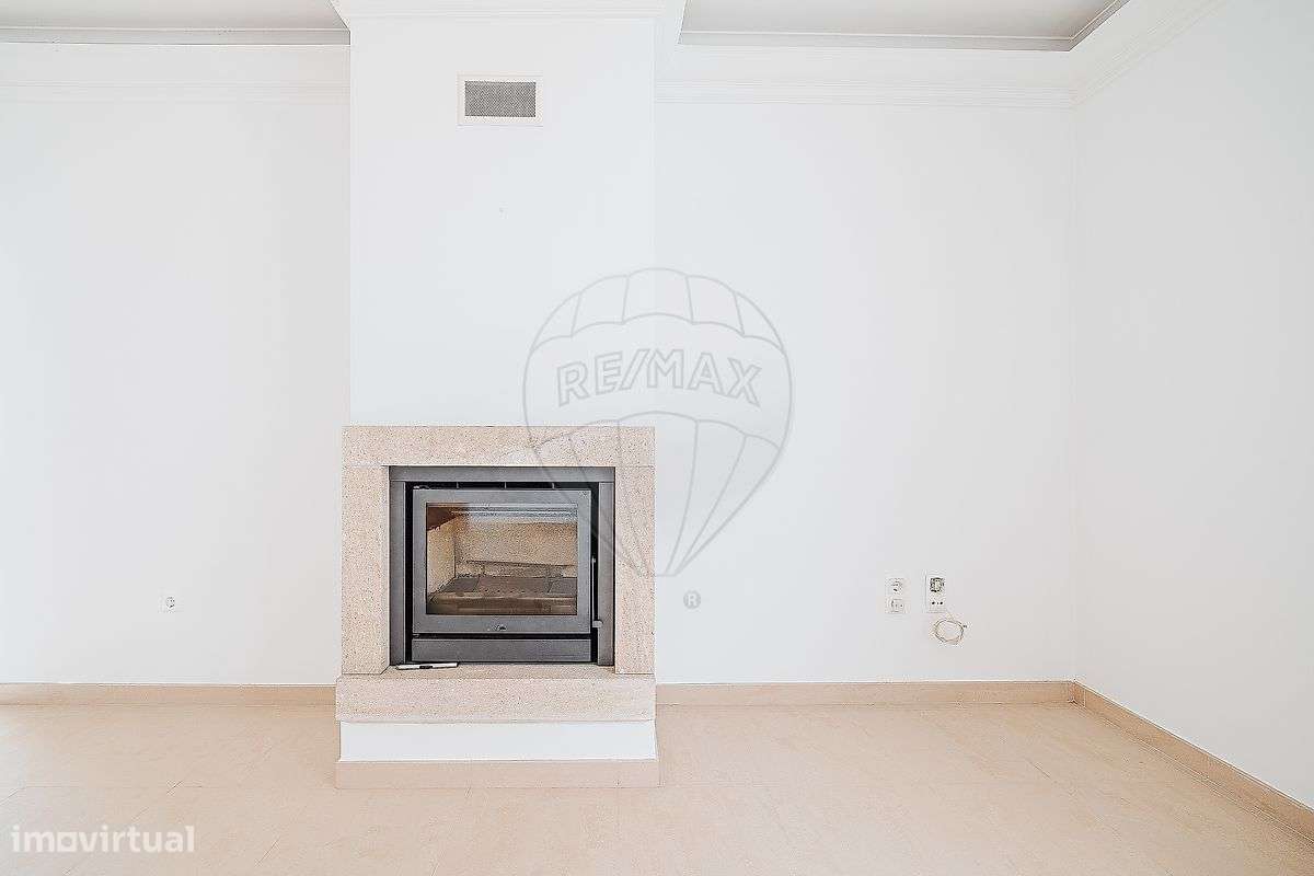 Moradia T4 para venda-12