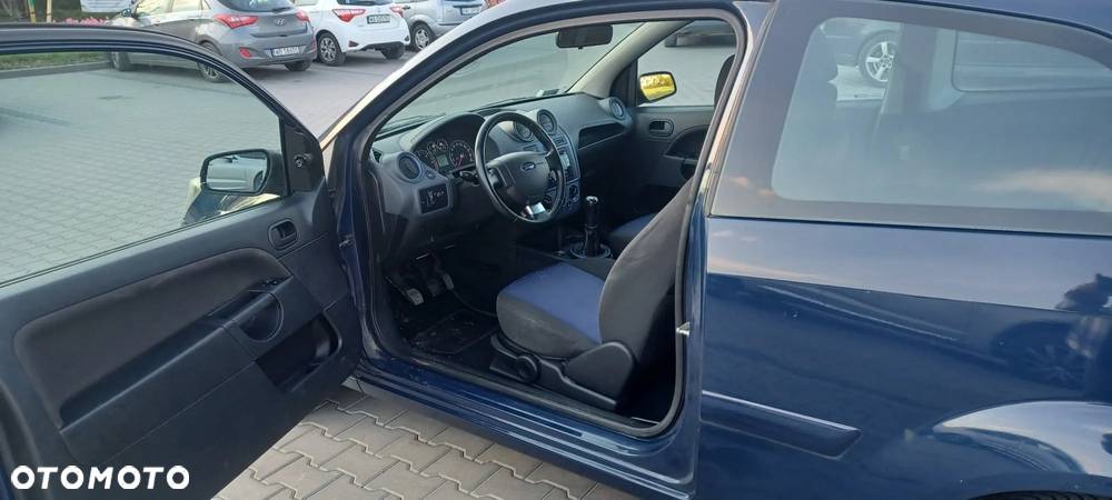 Ford Fiesta 1.4 TDCi Ambiente - 6