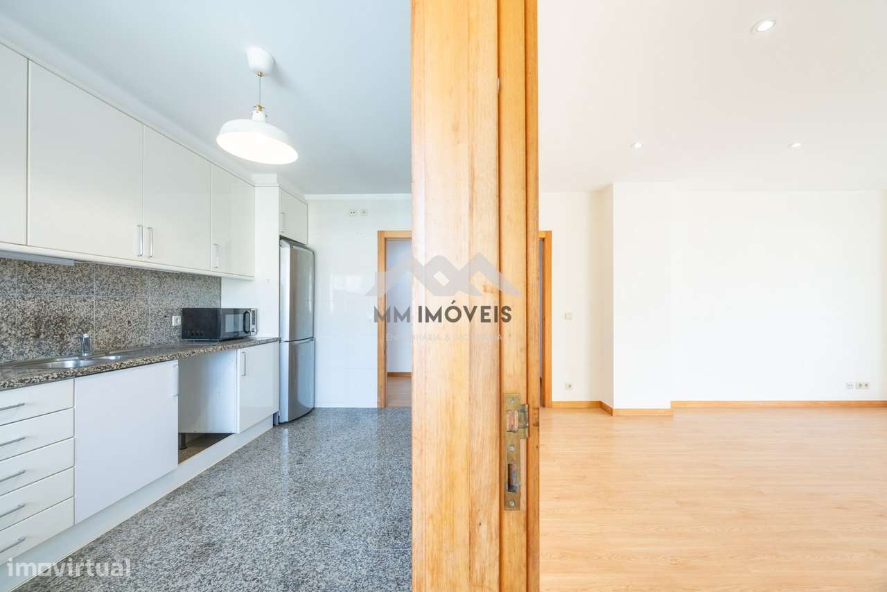 Apartamento T2 | Senhora da Hora | METRO | Garagem | Arrumo-5