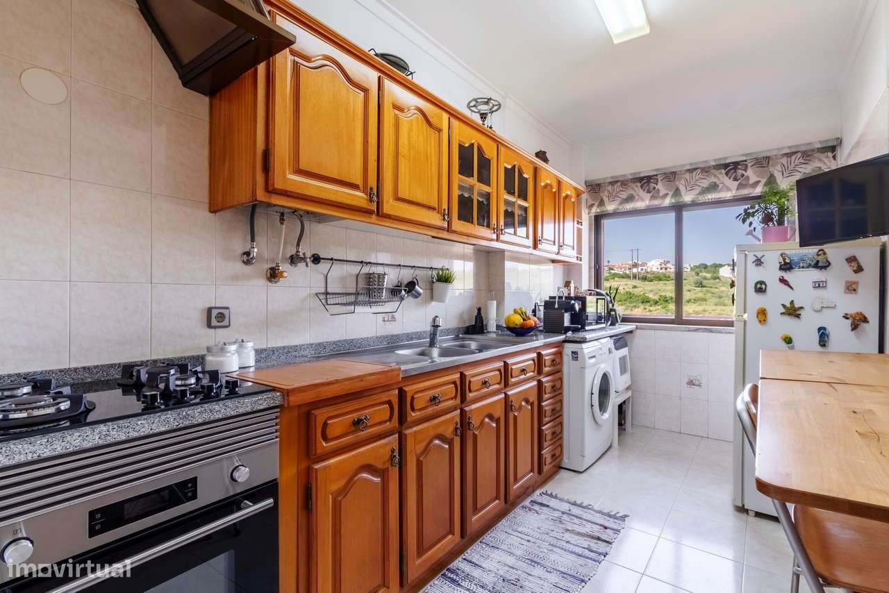 Apartamento T2 c/ Varanda no Casal do Cotão, Sintra-10