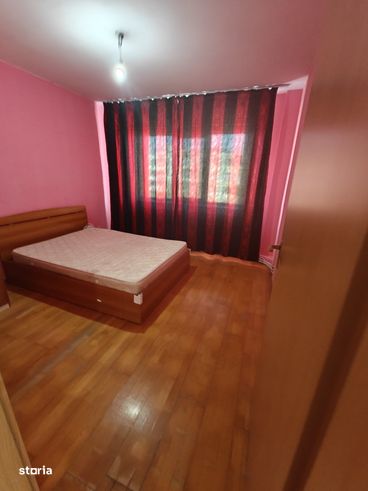 Apartament 3 camere, 5 minute de Palas! Podu Ros, Etaj 3!-3