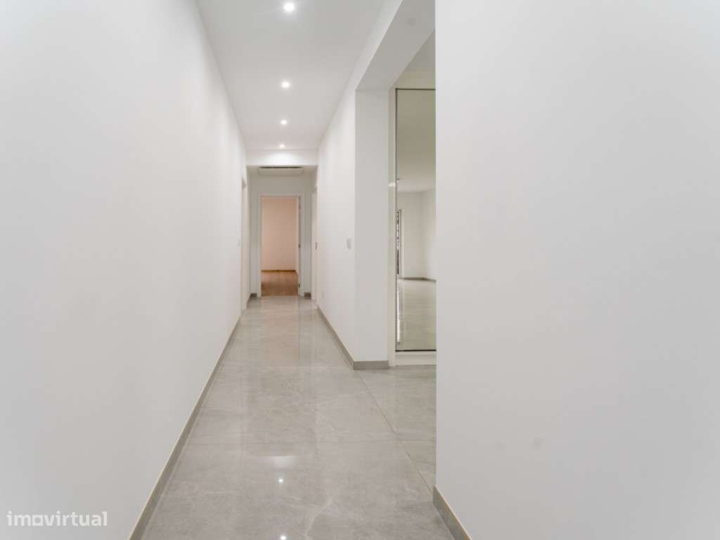 Moradia moderna T3 na Serra do Bouro-56