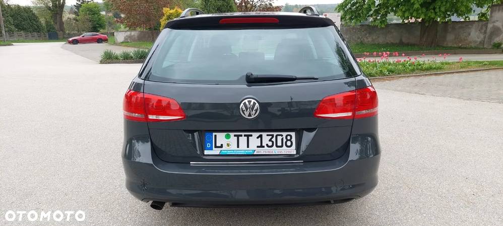 Volkswagen Passat 1.6 TDI Comfortline - 17
