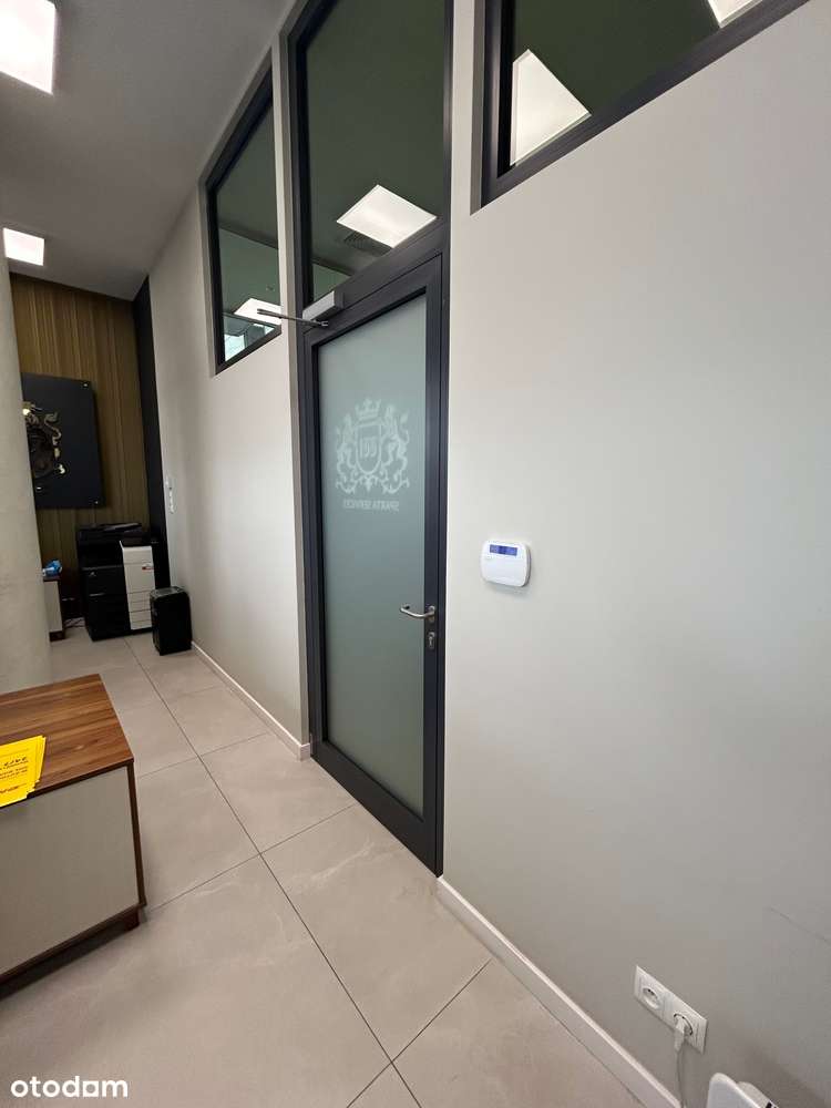 Lokal usługowy na Żoliborzu z parkingiem-4