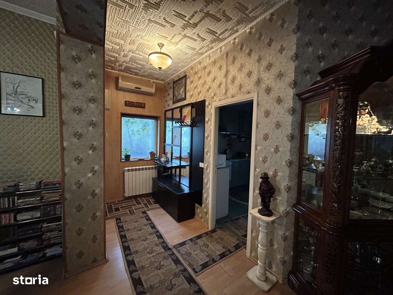 Vand casa mare, din caramida,situata in Parneava, st.972 mp, sc.230 mp-3