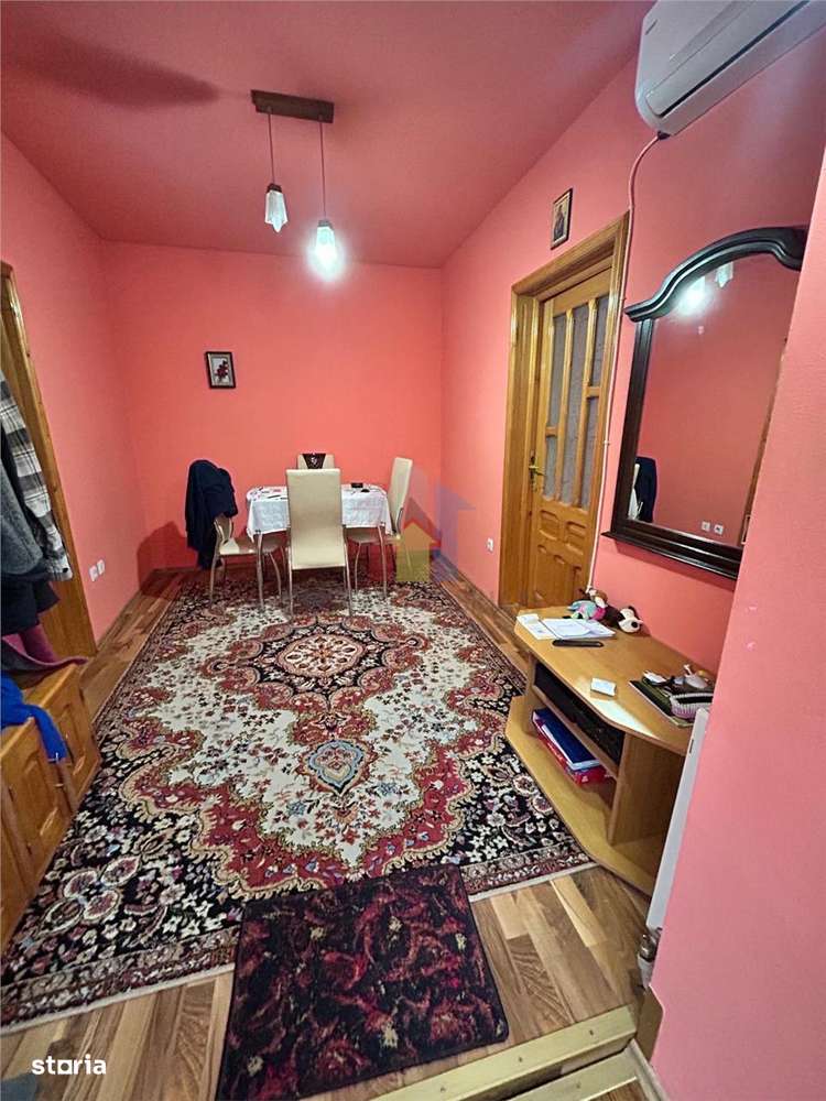 Casa Renovata  parter, St. 183mp  zona Apollo - Imagine principală: 5/9