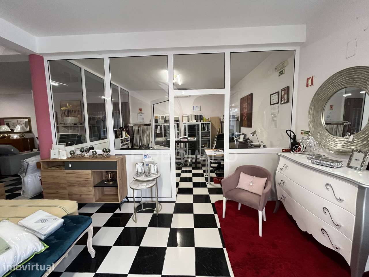 Espaço comercial e Armazém em Ferreira do Alentejo - Grande imagem: 3/24