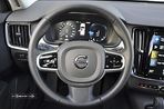 Volvo V90 2.0 T8 Momentum Plus AWD Geartronic - 38