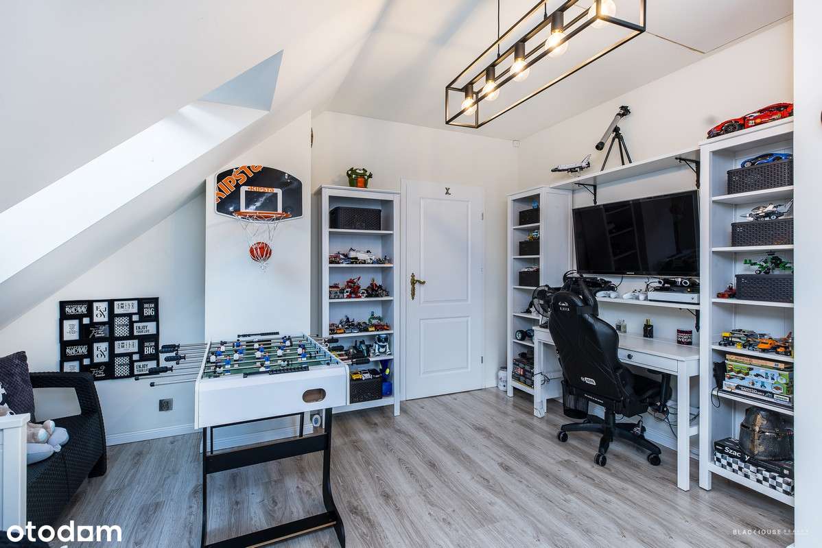 Dom wolnostojący z pięknym widokiem i basenem-11