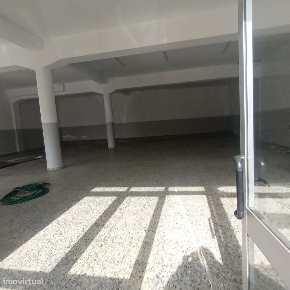 Imóvel Comercial para Arrendar em Alverca - Grande imagem: 2/6