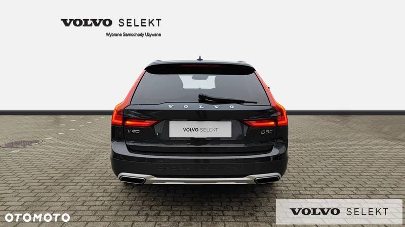 Volvo V90 Cross Country - 5