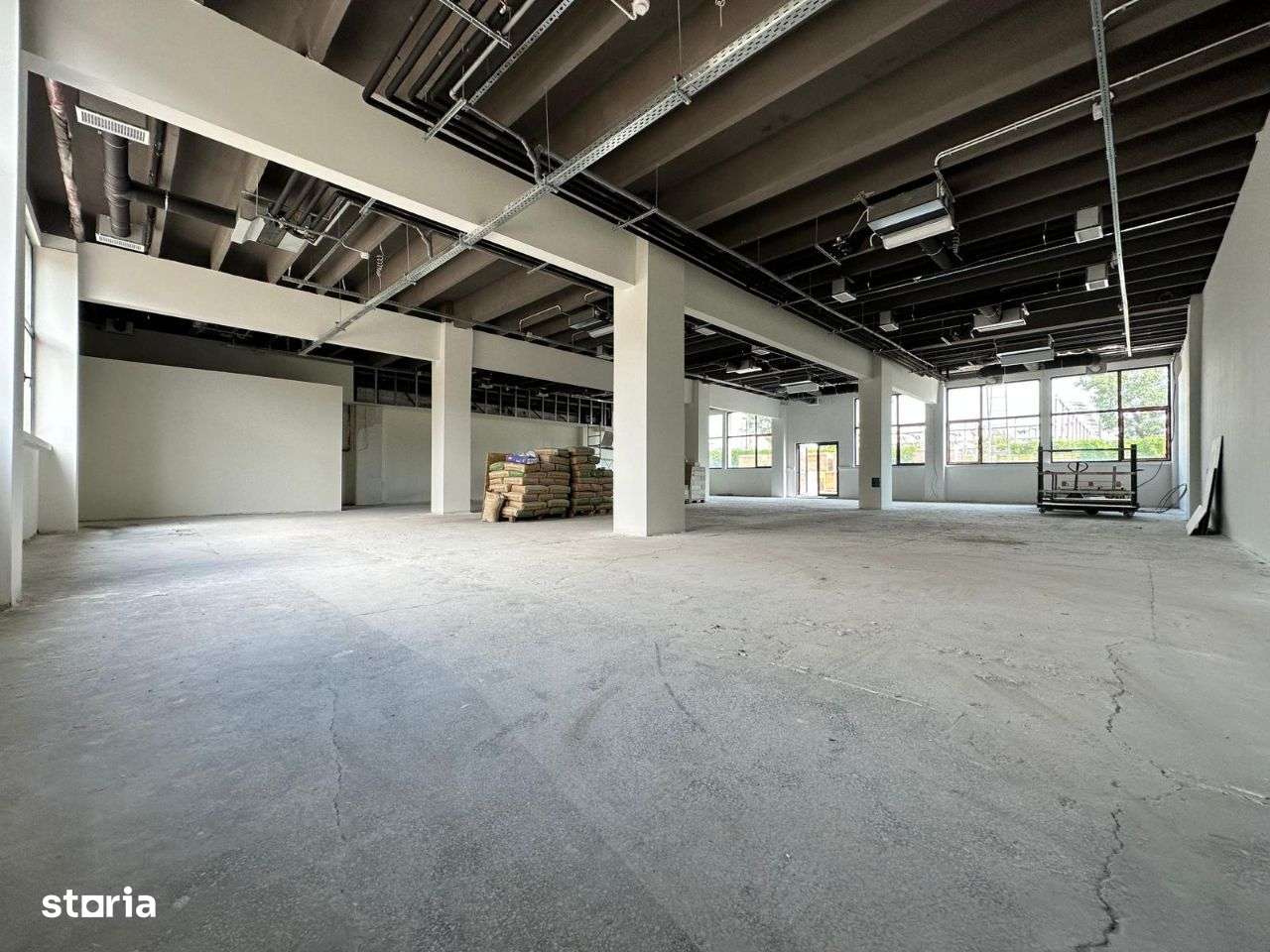 Spatiu comercial, birouri, de la 50mp la 1200mp, zona Carrefour - Imagine principală: 3/6