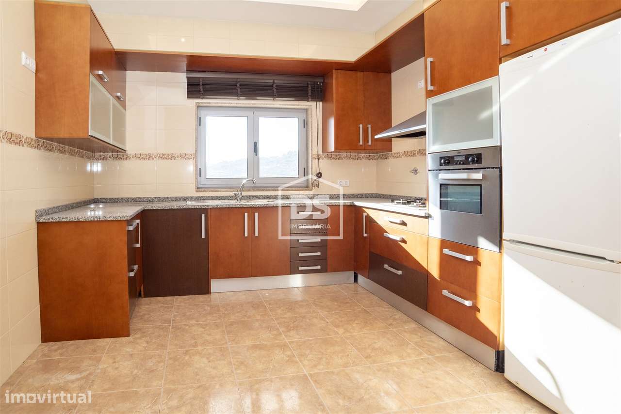 Moradia T7 Venda em São Cristóvão de Nogueira,Cinfães - Grande imagem: 4/33