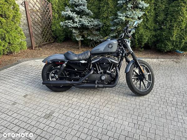 Harley-Davidson Sportster Iron 883 - 1