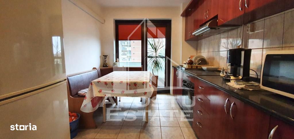 Apartament cu 3 camere decomandat Zona Garii