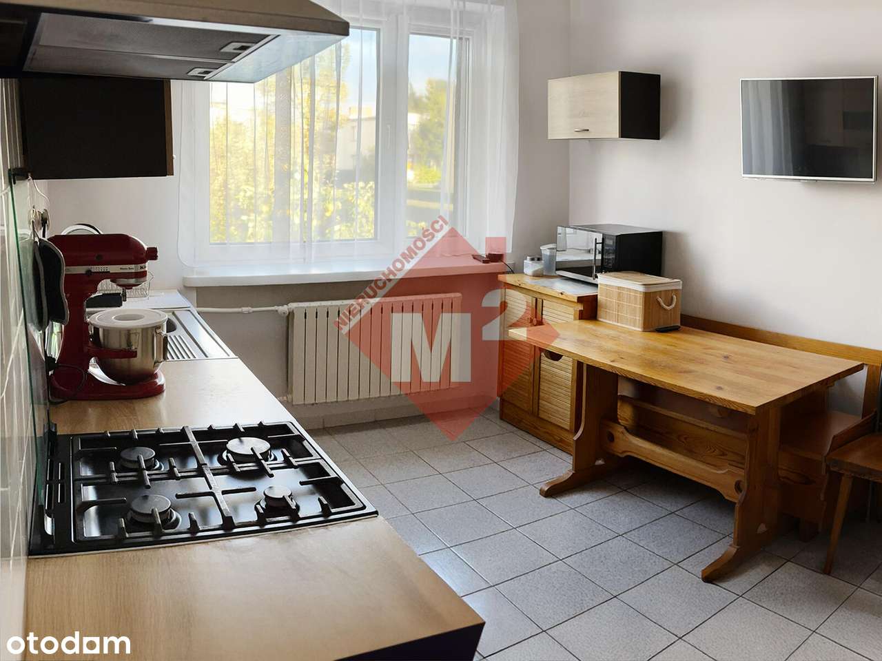 Dom wolnostojący w cichej dzielnicy domów jednorodzinnych .-7