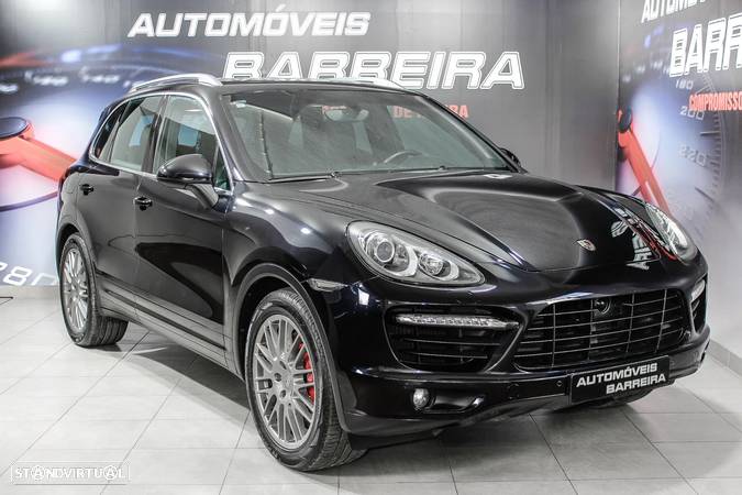 Porsche Cayenne Turbo - 1