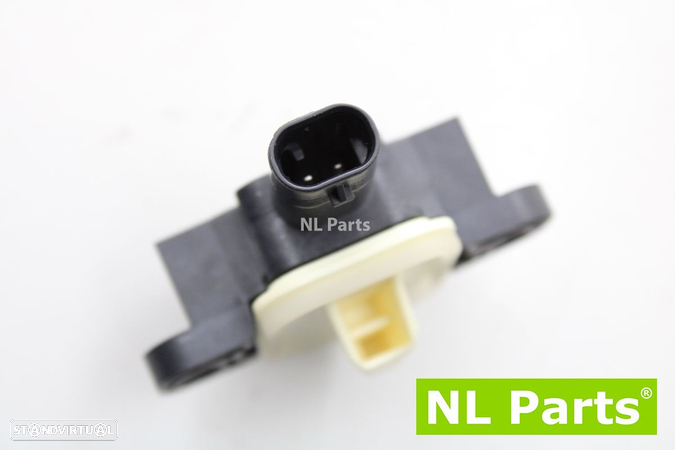 Sensor de impacto lateral Mercedes A W176 A1668210351 - 4