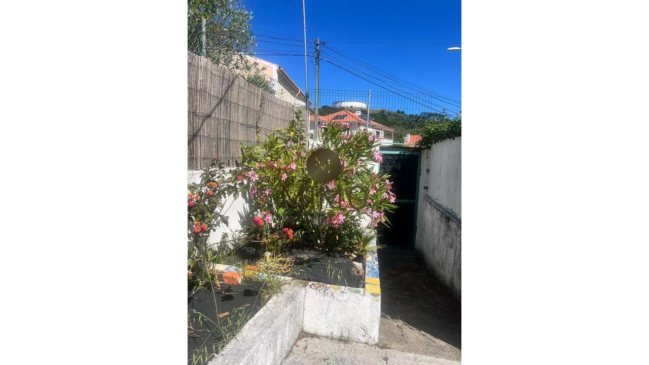 Moradia para Restaurar em Manique de Baixo-24