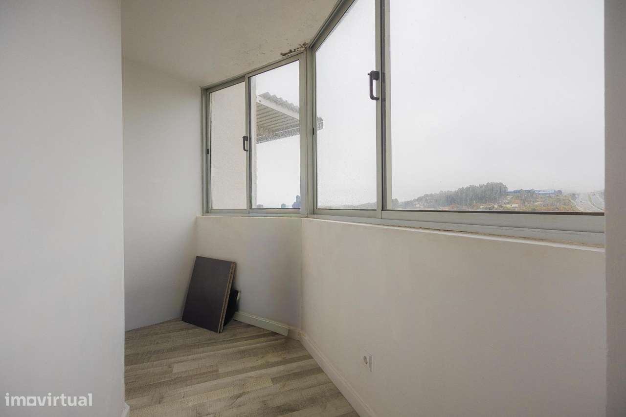 Apartamento T2 Remodelado - Urbanização de Vila D´Este - Vila... - Grande imagem: 5/30