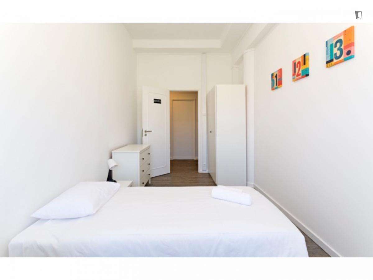 Quarto - localizado em Alameda Lisbon - Grande imagem: 5/6