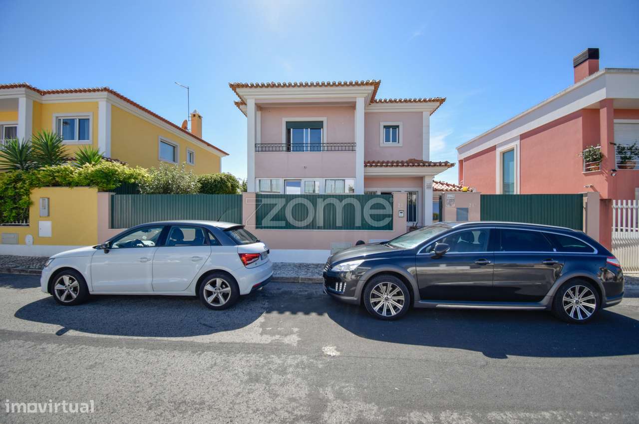 Moradia T4 Isolada com Piscina na Aldeia de Juzo – Cascais - Grande imagem: 2/53