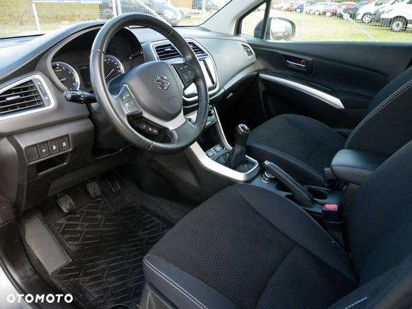Suzuki SX4 S-Cross 1.0 T Premium 4WD - 4