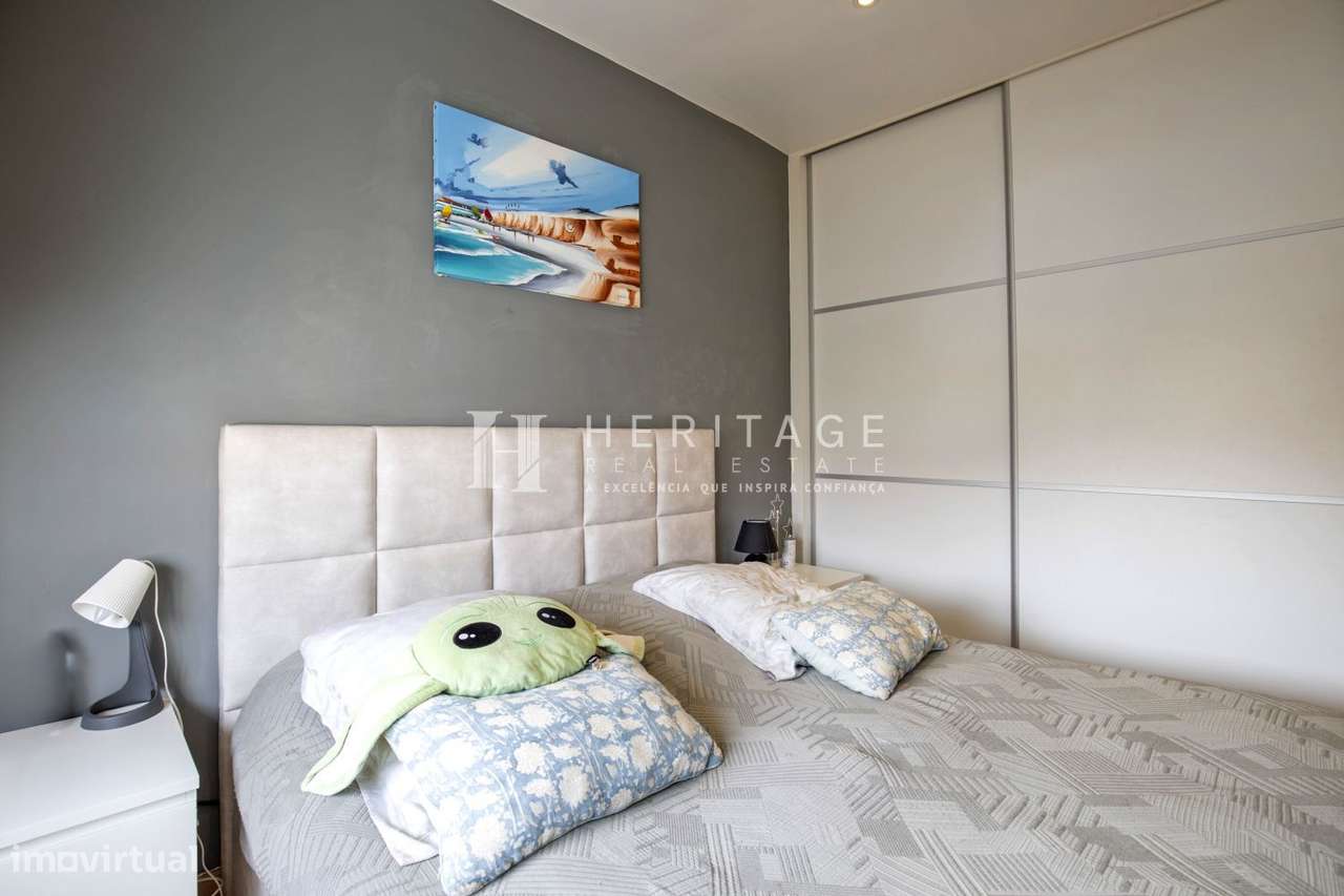 T2 com excelente luz natural no Lavradio | Próximo de tudo-8