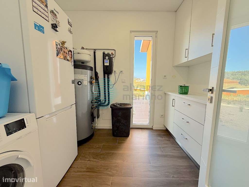 Excelente Moradia/Quintinha PISO TÉRREO V4, Ramalhal-11