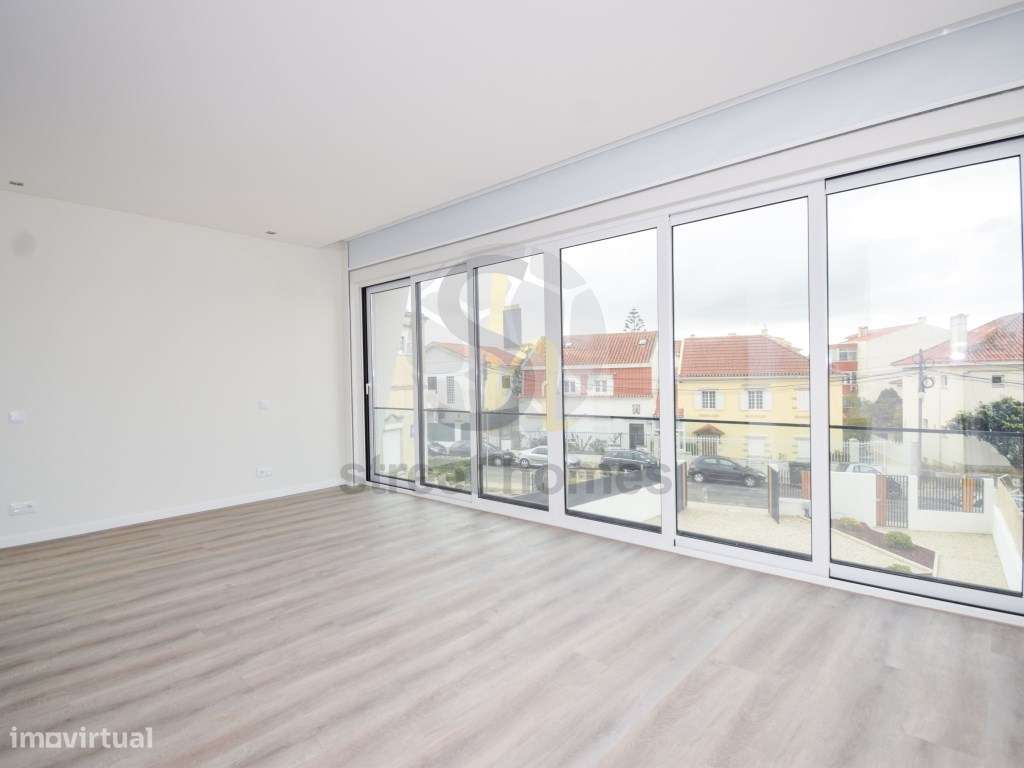 Moradia Nova V4 no Centro da Parede-19