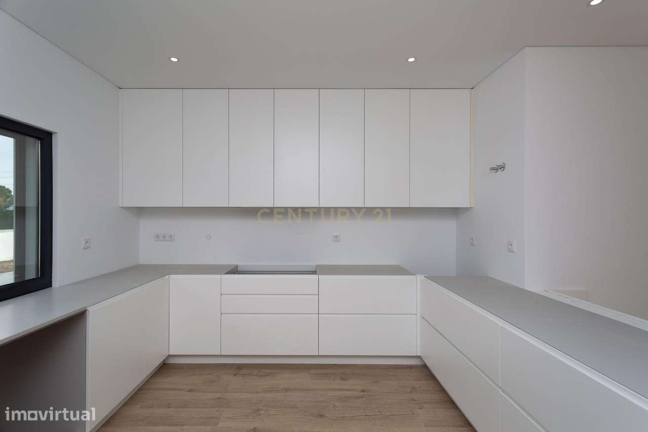 Moradia T3 com 2 suítes pronta a habitar! - Grande imagem: 3/11