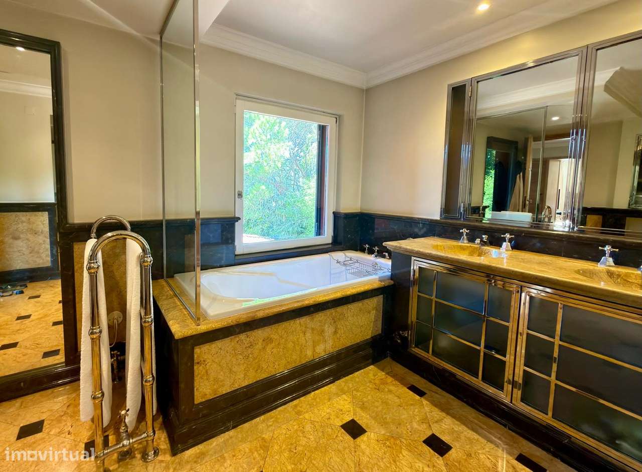 Moradia de Luxo com Piscina Privada na Quinta Patino, Estoril-42