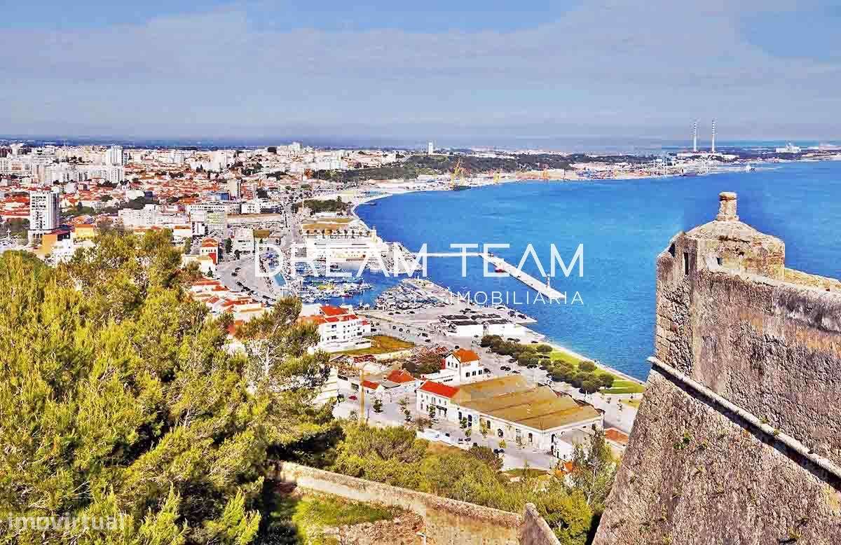 Exclusividade e Conforto em Setúbal: Apartamento T3 convertido em T2,-21