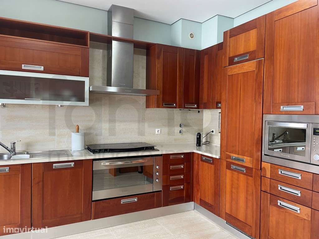 Penthouse Exclusiva com Terraço Panorâmico - Setúbal-22