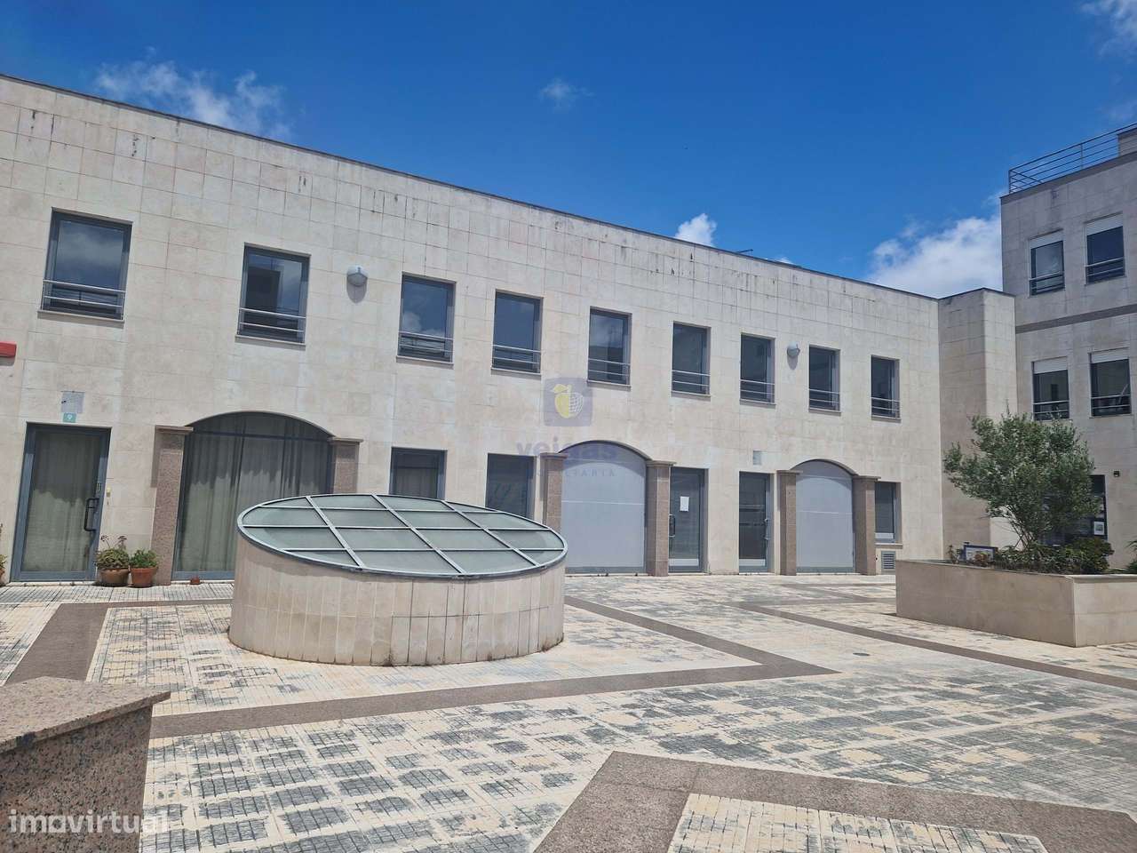 Apartamento T1 Novo no Centro de Caldas da Rainha com 2 lugares de est-20