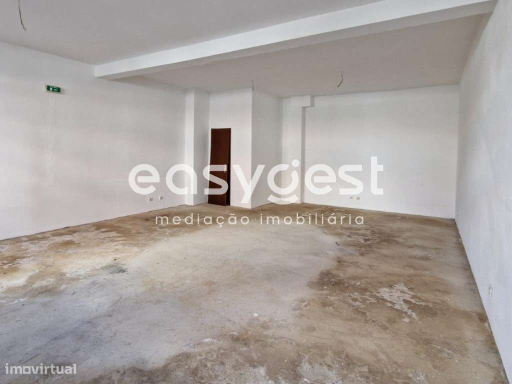 Loja com 60m2 em Olhão - Grande imagem: 4/9