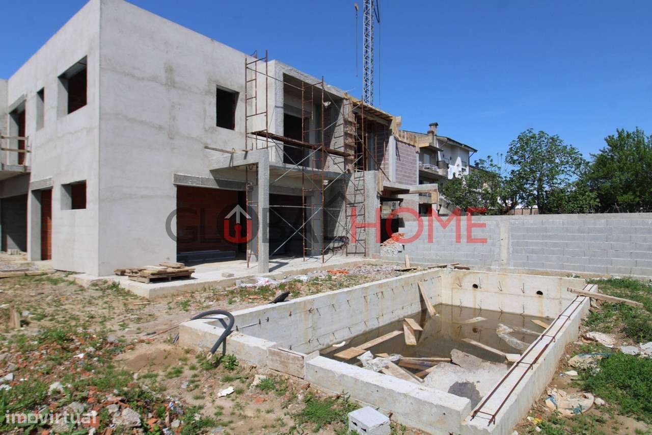 Moradia T3  Jovim  - Gondomar  ( Nova - Piscina )-6