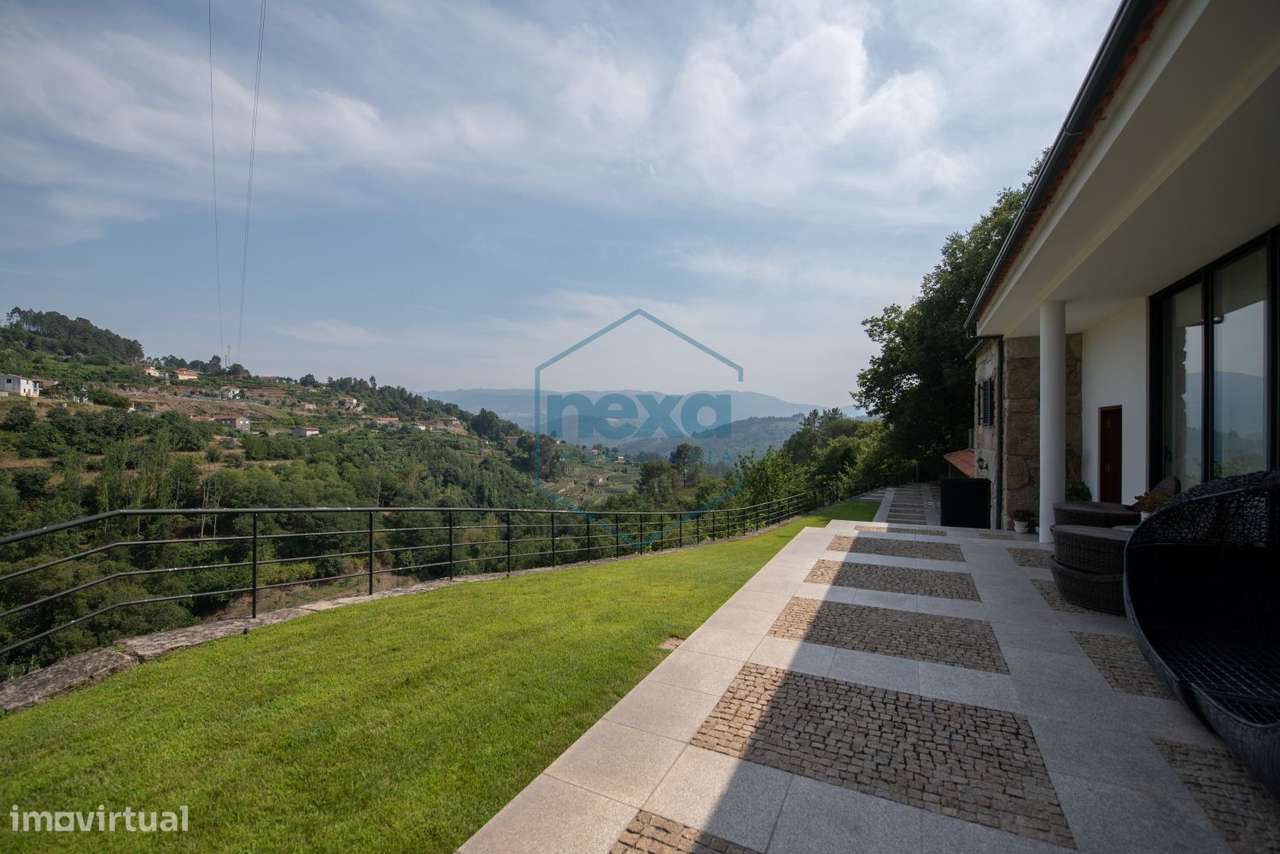 Moradia inserida em Quinta - Grande imagem: 2/59