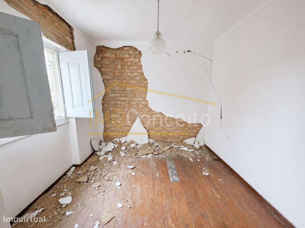 Casa tradicional para renovar - Rexaldia - TORRES NOVAS-17