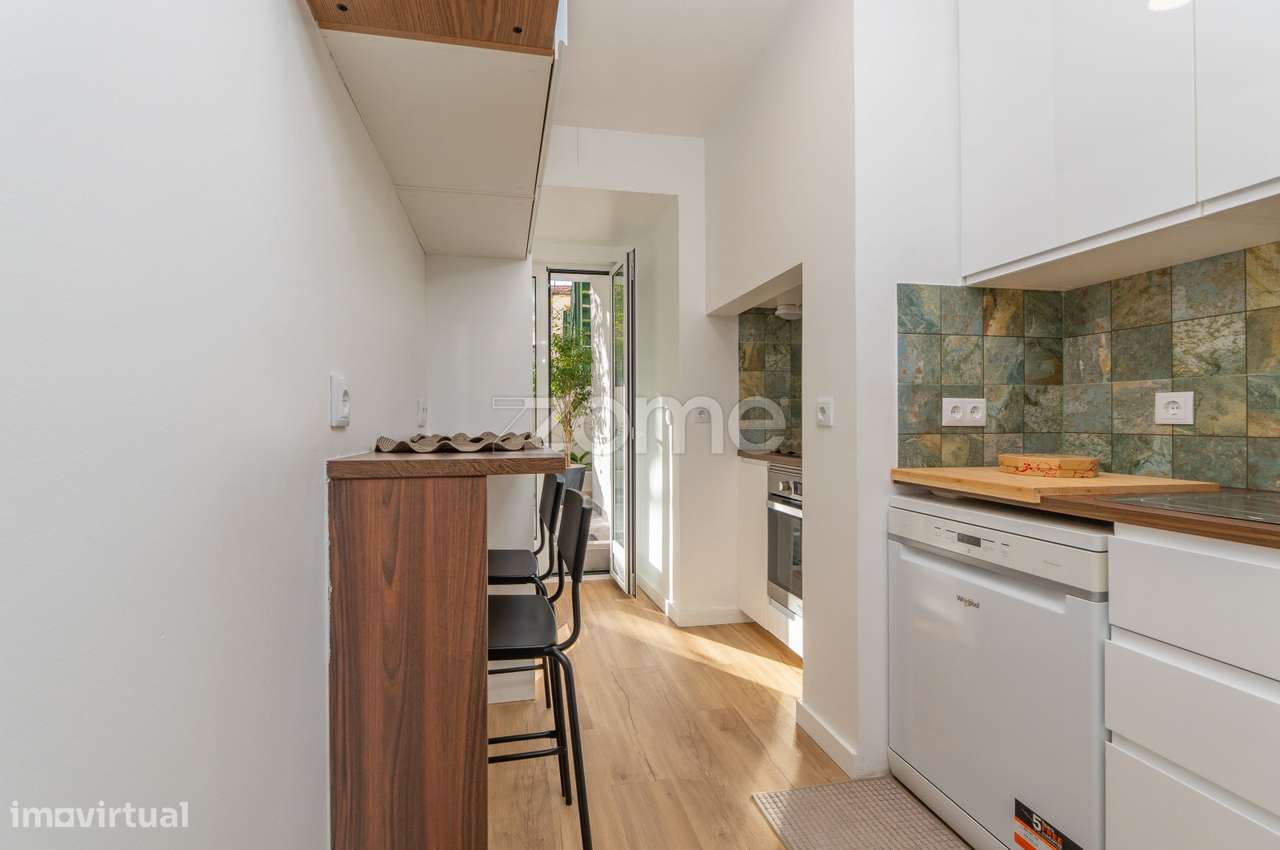 Apartamento T3 Totalmente Renovado com Terraço em Arroios | Lisboa - Grande imagem: 2/31