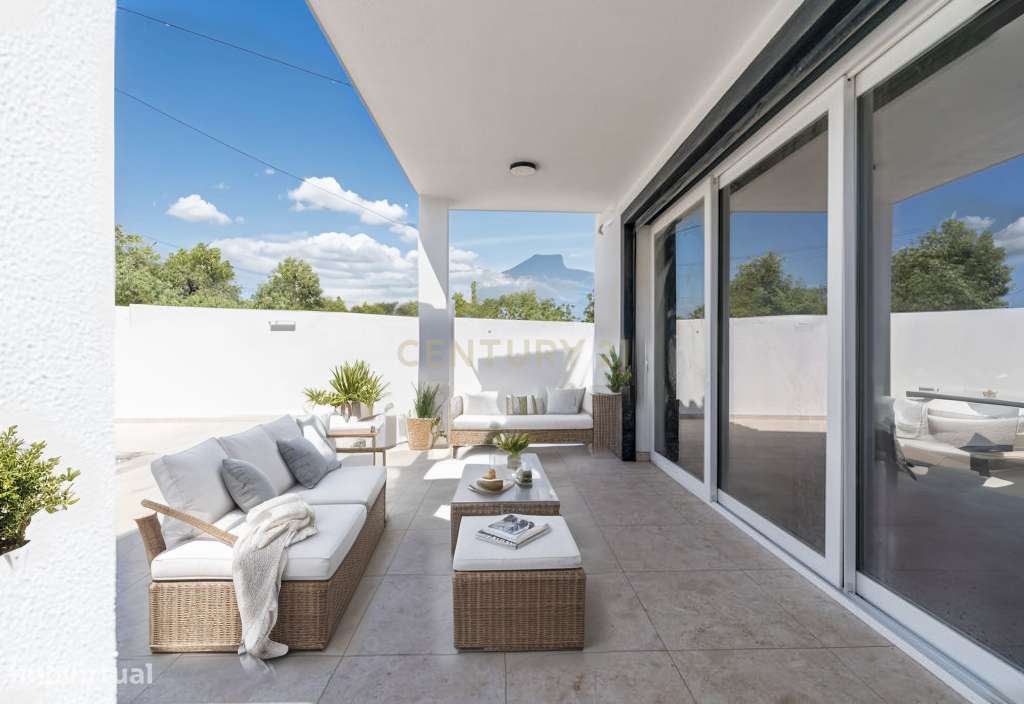 Moradia T3, Nova e Exclusiva: Campo, Mar e Piscina em Albufeira-5